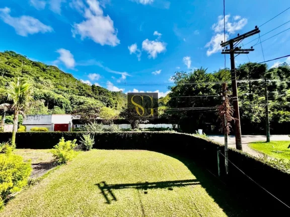 Imagem Casa para Venda em Teresópolis, Albuquerque, 3 dormitórios, 1 suíte, 2 banheiros, 3 vagas