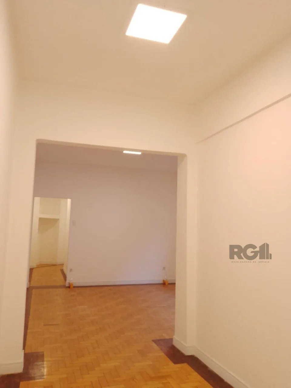 Imagem Raridade, apartamento 3 dormitórios,reformado, desocupado,no Centro