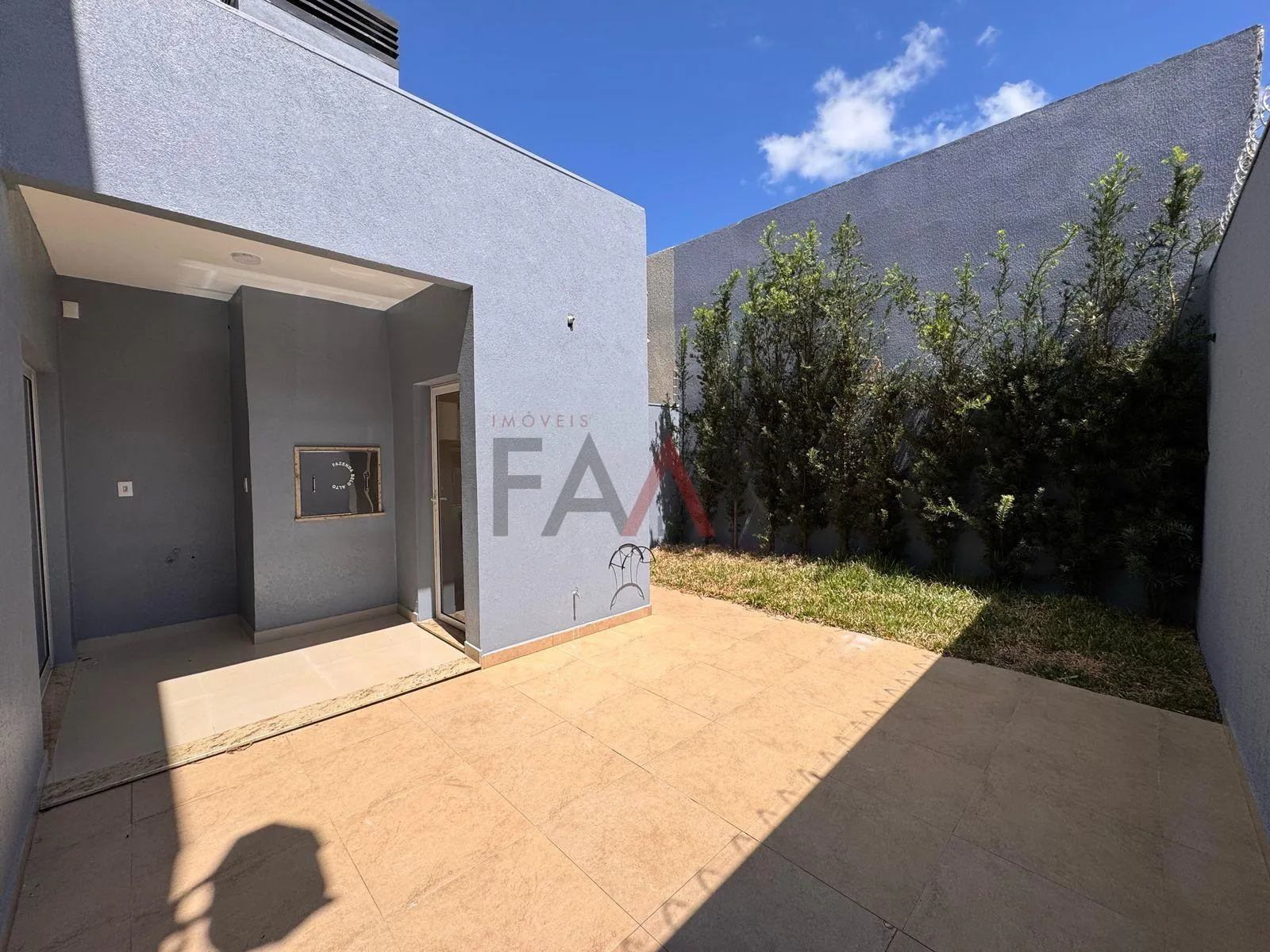 Imagem Sobrado com 3 dormitórios à venda,159.33 m², SANTANA, GUARAPUAVA - PR