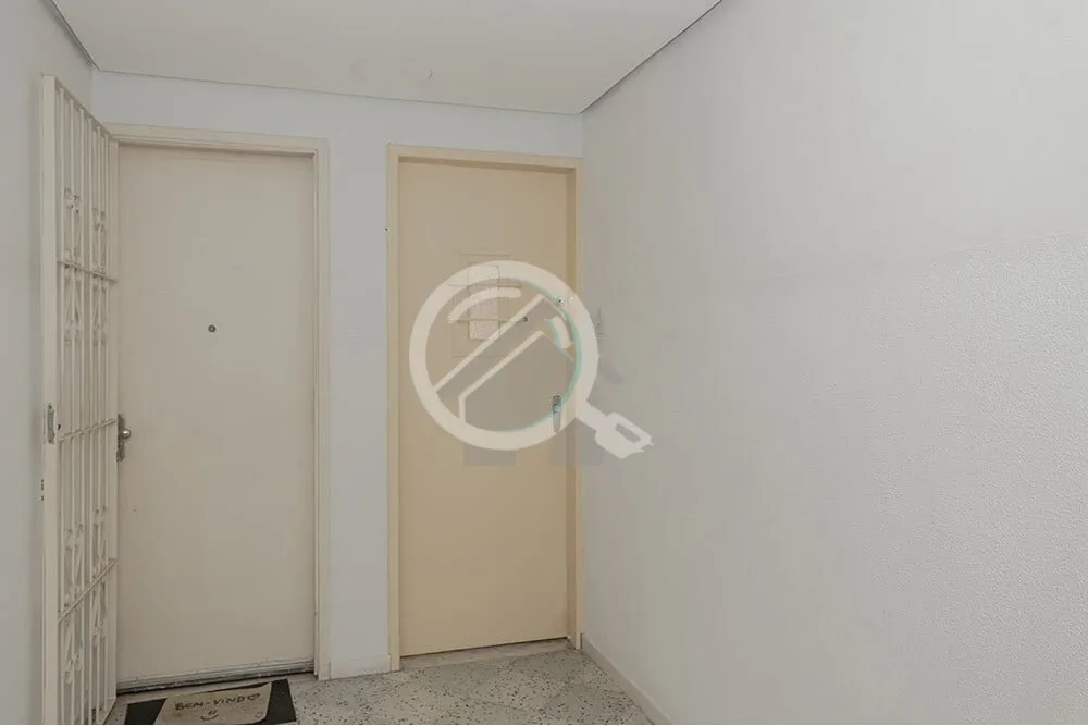 Imagem Este encantador apartamento no segundo andar está localizado na Rua General Caldwell. Com dois dorm...