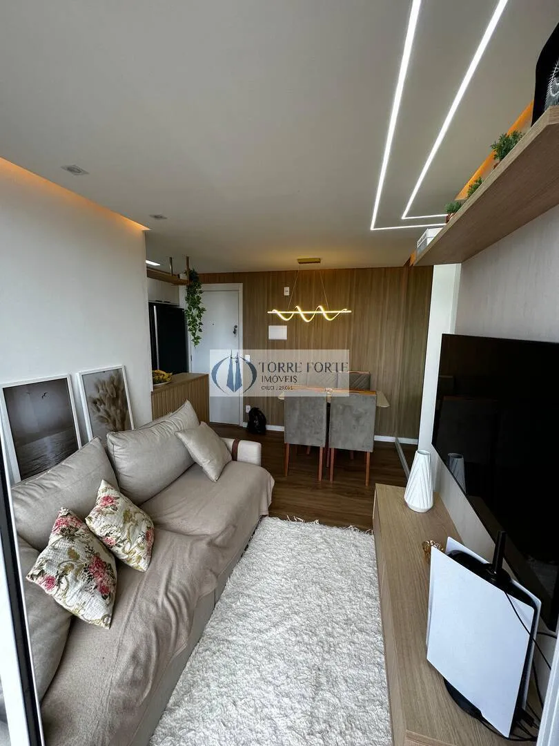 Imagem Apartamento de 2 dormitorios , 1 vaga , varanda na Penha.