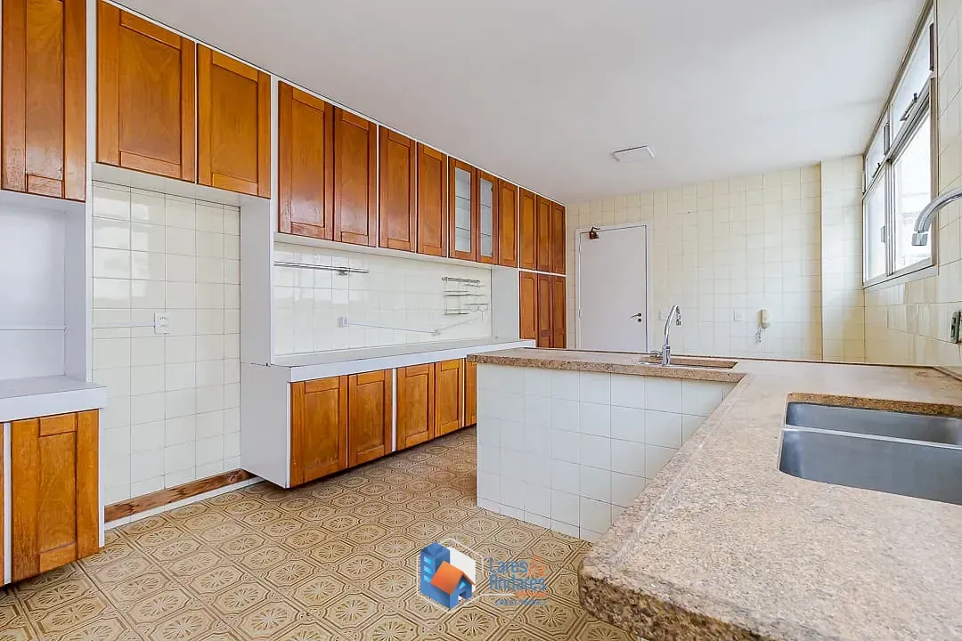 Imagem Apartamento para venda em Santa Cecília com 4 quartos, sendo 1 suíte, 233m²