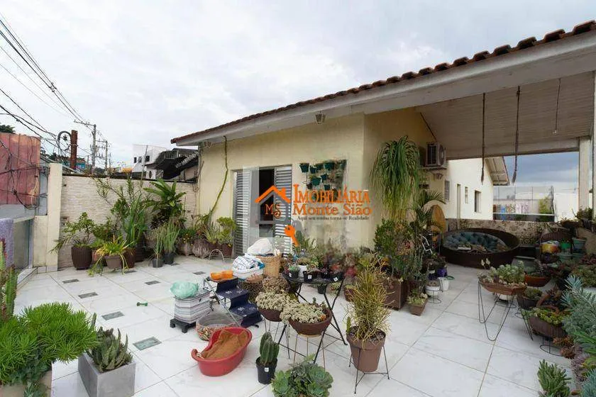Imagem Sobrado com 3 dormitórios à venda, 200 m² por R$ 1.100.000,00 - Cocaia - Guarulhos/SP