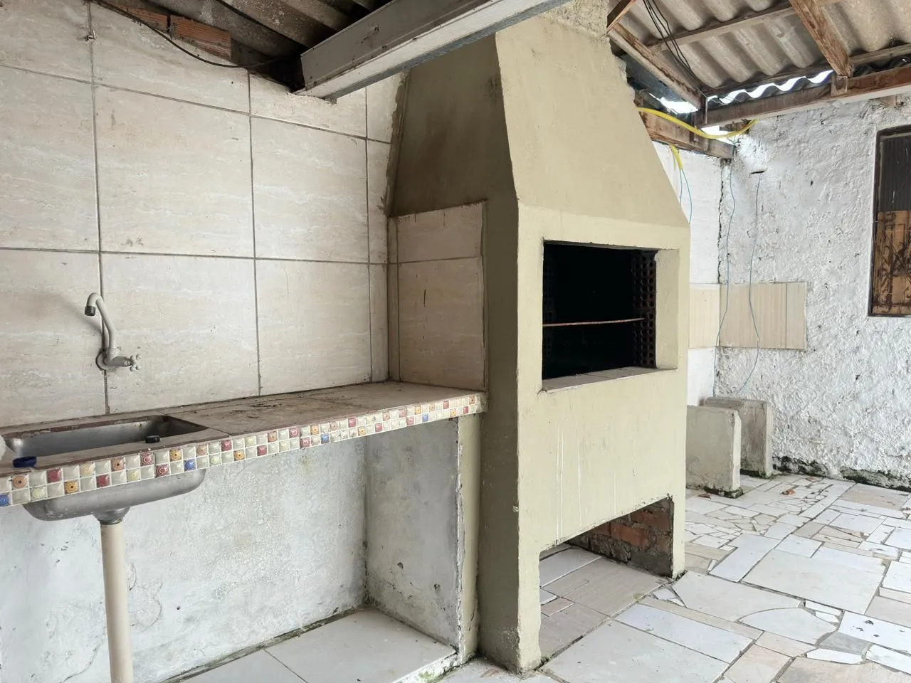 Imagem Casa com 3 dormitórios e edicula para venda e locação no bairro Belém Novo