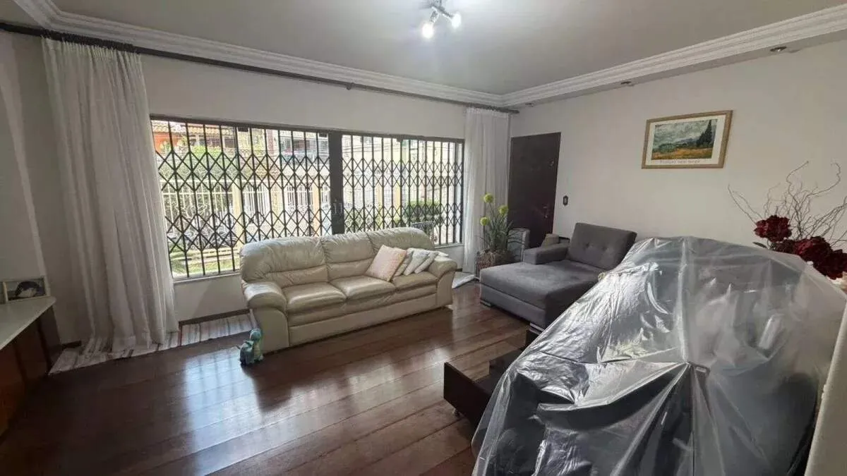 Foto do imóvel Casa térrea 3 dormitórios e 4 vagas - Vila Curuçá - Santo André em Rua Speers