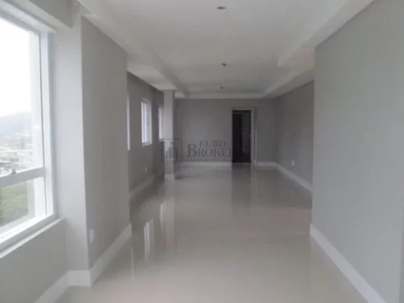 Imagem Apartamento com 3 suítes quadra mar em Balneário Camboriú.