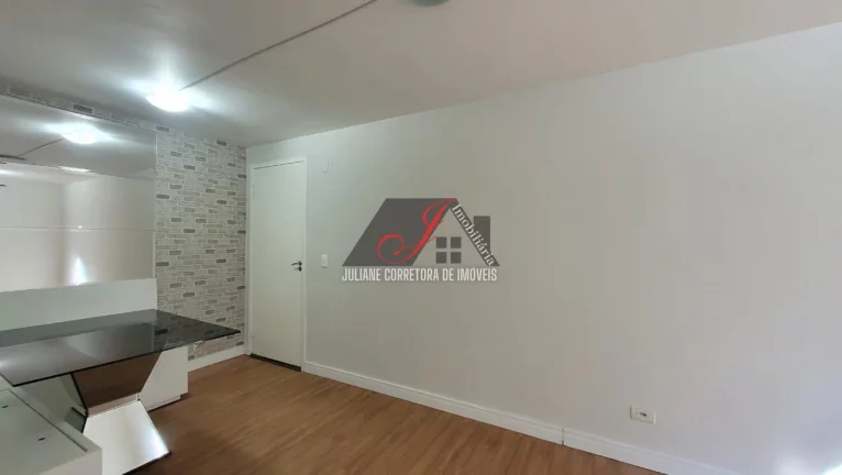 Imagem Apartamento térreo, 02 quartos sendo um suíte, a venda no bairro Portão em Curitiba.