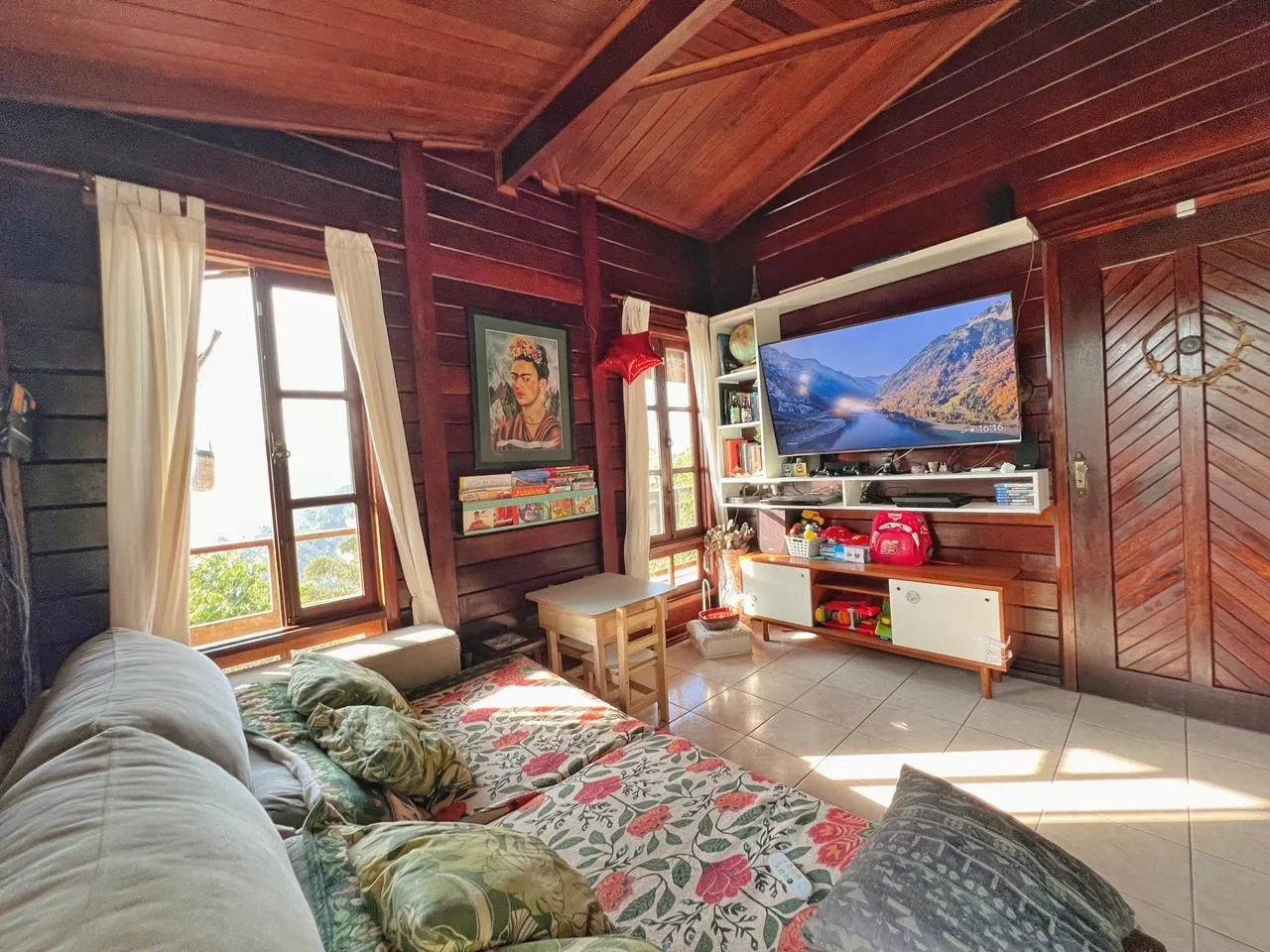 Imagem Casa para Venda em Petrópolis / RJ no bairro Castelanea
