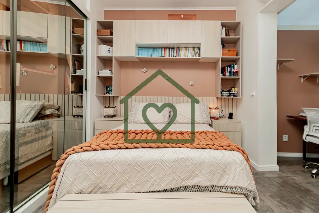 Imagem Apartamento Garden à venda no Centro Histórico de Porto Alegre, com 145,12 m2 de área privativa e...
