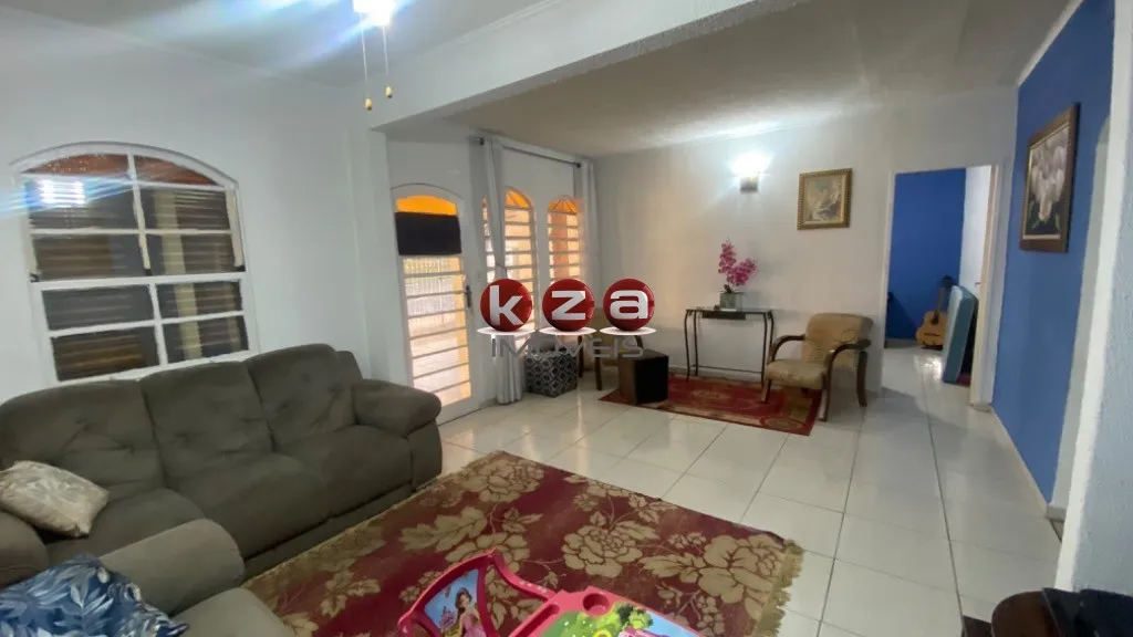 Imagem Imperdível oportunidade: Casa à venda em Valinhos-SP, bairro Jardim Santo Antônio! 2 quartos, 1 suíte, 1 sala, 3 banheiros, 3 vagas de garagem, 163 m².