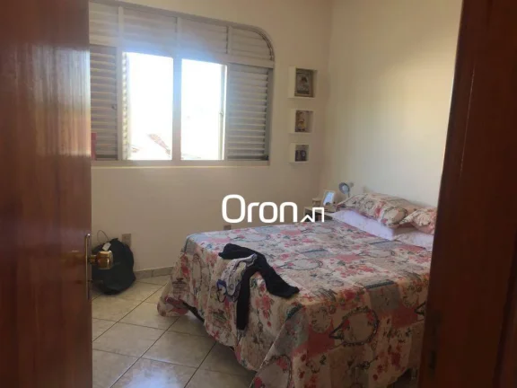 Imagem Sobrado com 4 dormitórios à venda, 244 m² por R$ 1.300.000,00 - Jardim Europa - Goiânia/GO