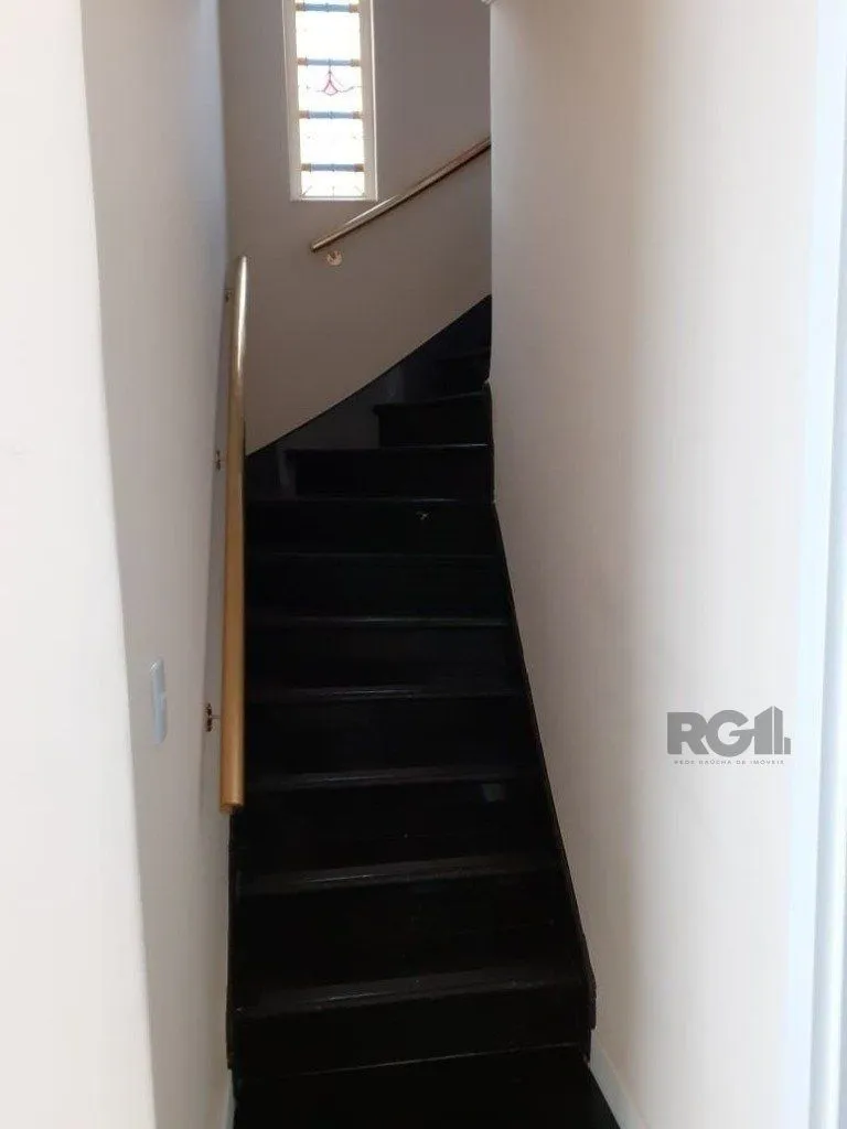 Imagem Excelente casa de 251m² com 4 dormitórios.