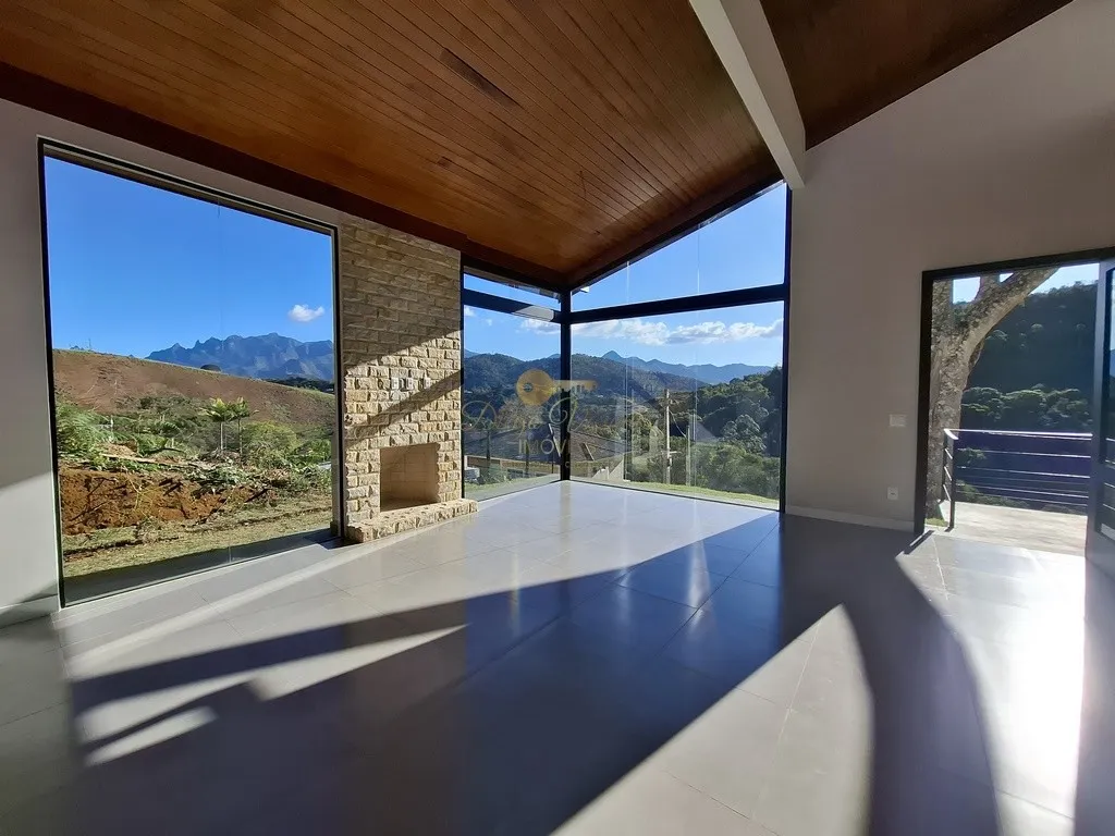 Imagem Casa em Condomínio para Venda em Teresópolis / RJ no bairro Prata