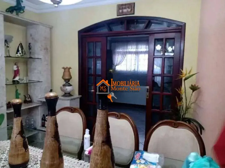 Imagem Sobrado com 3 dormitórios à venda, 260 m² por R$ 1.090.000 - Vila Rosália - Guarulhos/SP