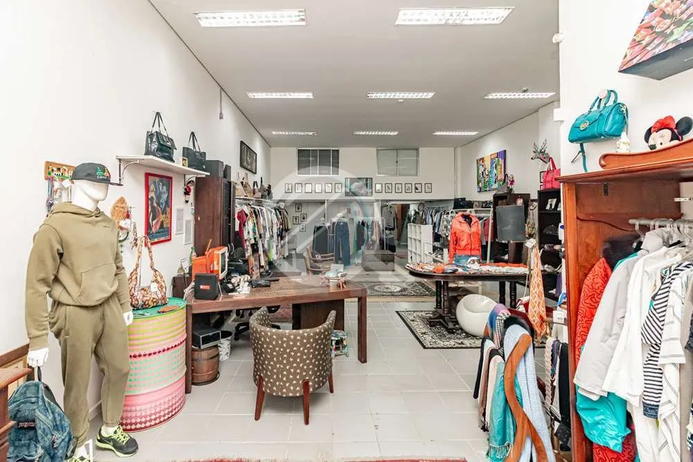 Imagem A região do Moinhos de Vento, onde esta loja comercial está localizada, é uma das mais charmosas ...