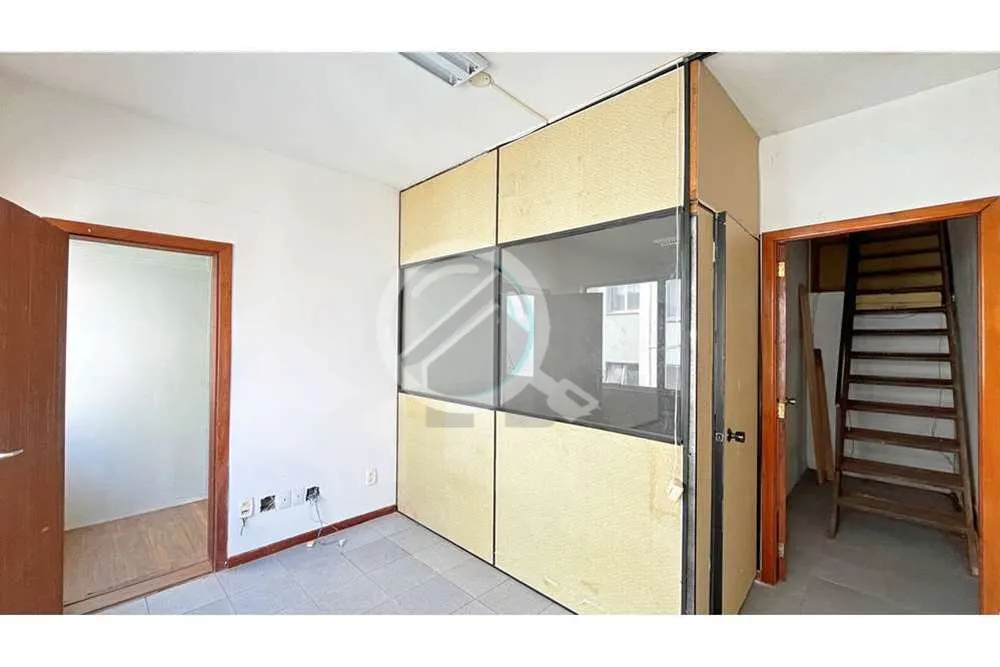 Imagem Na rua Almirante Barroso, 587, sala comercial duplex com elevador, 259 m² e terraço privativo, com...