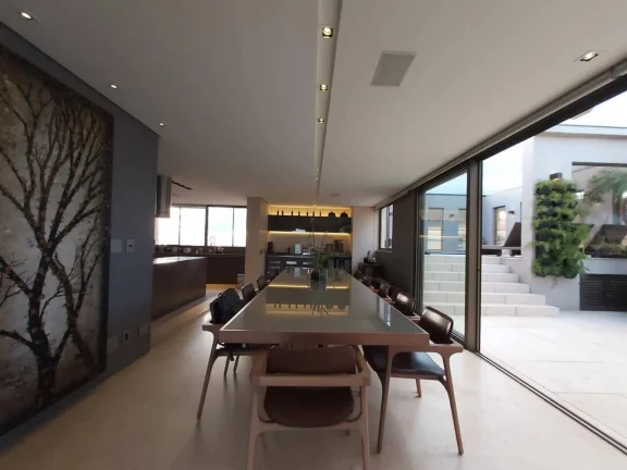 Imagem Cobertura com 4 Quartos e 6 banheiros à Venda, 540 m² melhor localização.