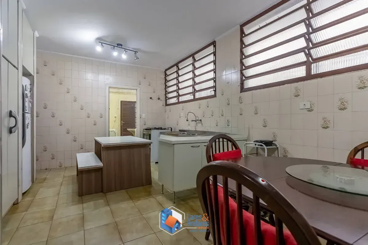 Imagem Casa para venda em Vila Cordeiro com 3 quartos, sendo 2 suítes, 194m²