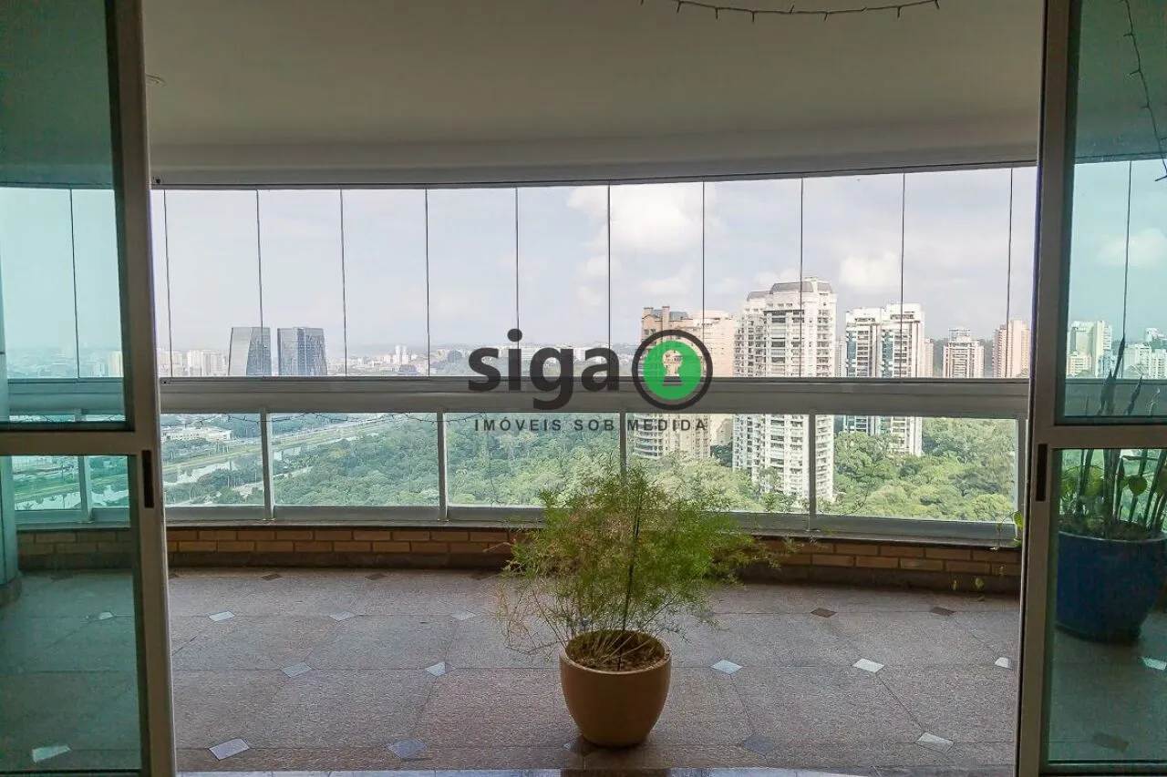 Imagem Apartamento para disponível para venda ou aluguel no Panamby, de 367m, 4 quartos e 6 vagas.