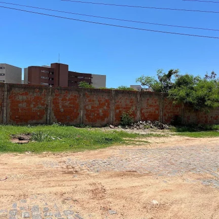 Imagem Porto das Dunas Terreno frente ao Beach Park a venda
