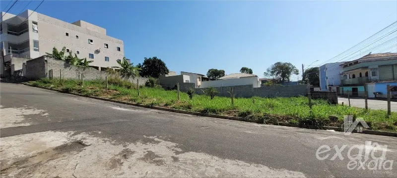 Imagem lote em jacaraipe, bairro castelandia, de esquina medindo 10x30, escriturado e registrado, pronto pra financiamento ou pagamento a vista
