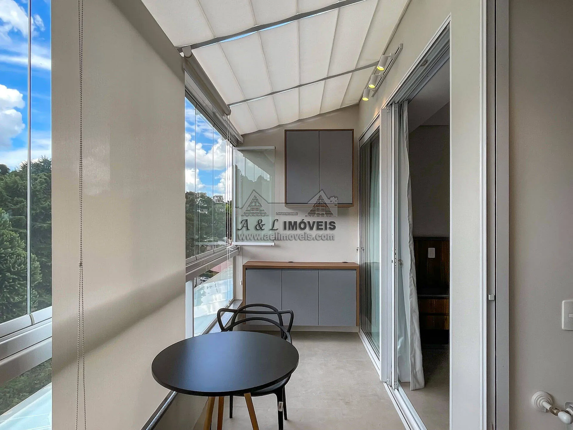 Imagem VENDIDO | Apartamento em Campos do Jordão | 2 suítes | Próx. Capivari