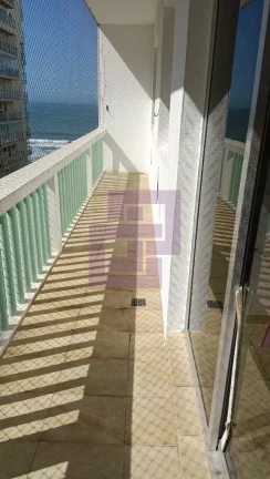 Imagem Pitangueiras 50 metros do mar !