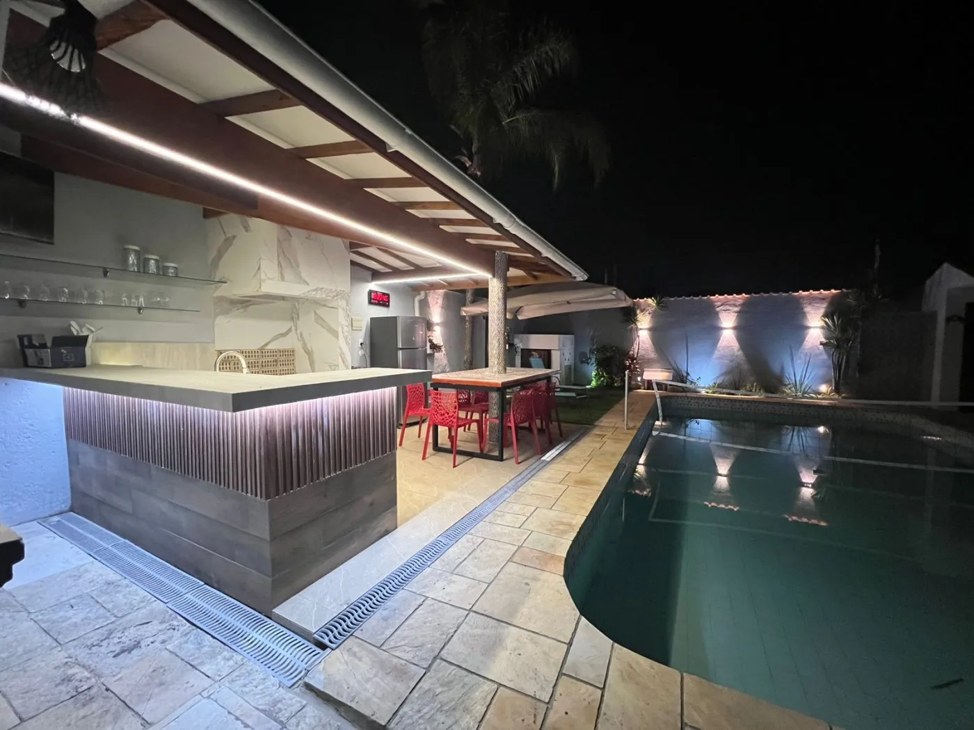 Imagem Casa para Venda em Praia Grande, Flórida, 4 dormitórios, 2 suítes, 2 banheiros, 3 vagas
