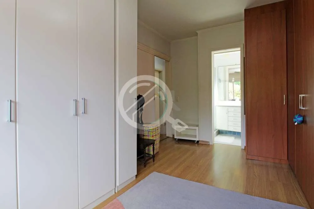 Imagem Localizado no coração do charmoso bairro Moinhos de Vento, este apartamento de 100m² oferece o eq...