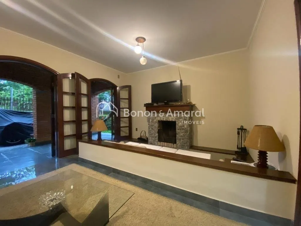 Imagem Casa com 4 Quartos e 6 banheiros à Venda, 360 m² por R$ 1.100.000