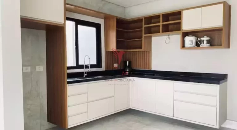 Imagem Imovel de alto padrão na Represa de Avaré, Salas Amplas ,Área gourmet, 6 Vagas de Garagem,