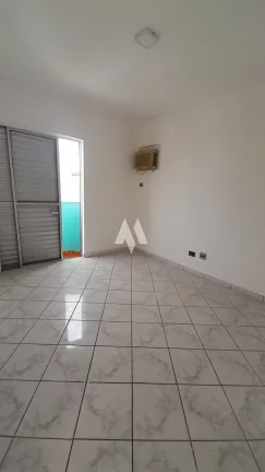 Imagem Apartamento 2 Dormitórios à Venda em Avenida Principal - 75m² com Suíte e Garagem