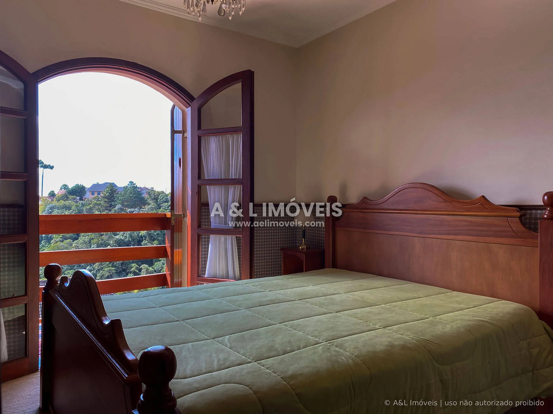 Imagem Duplex à venda em Campos do Jordão com 4 suítes e 232 m²
