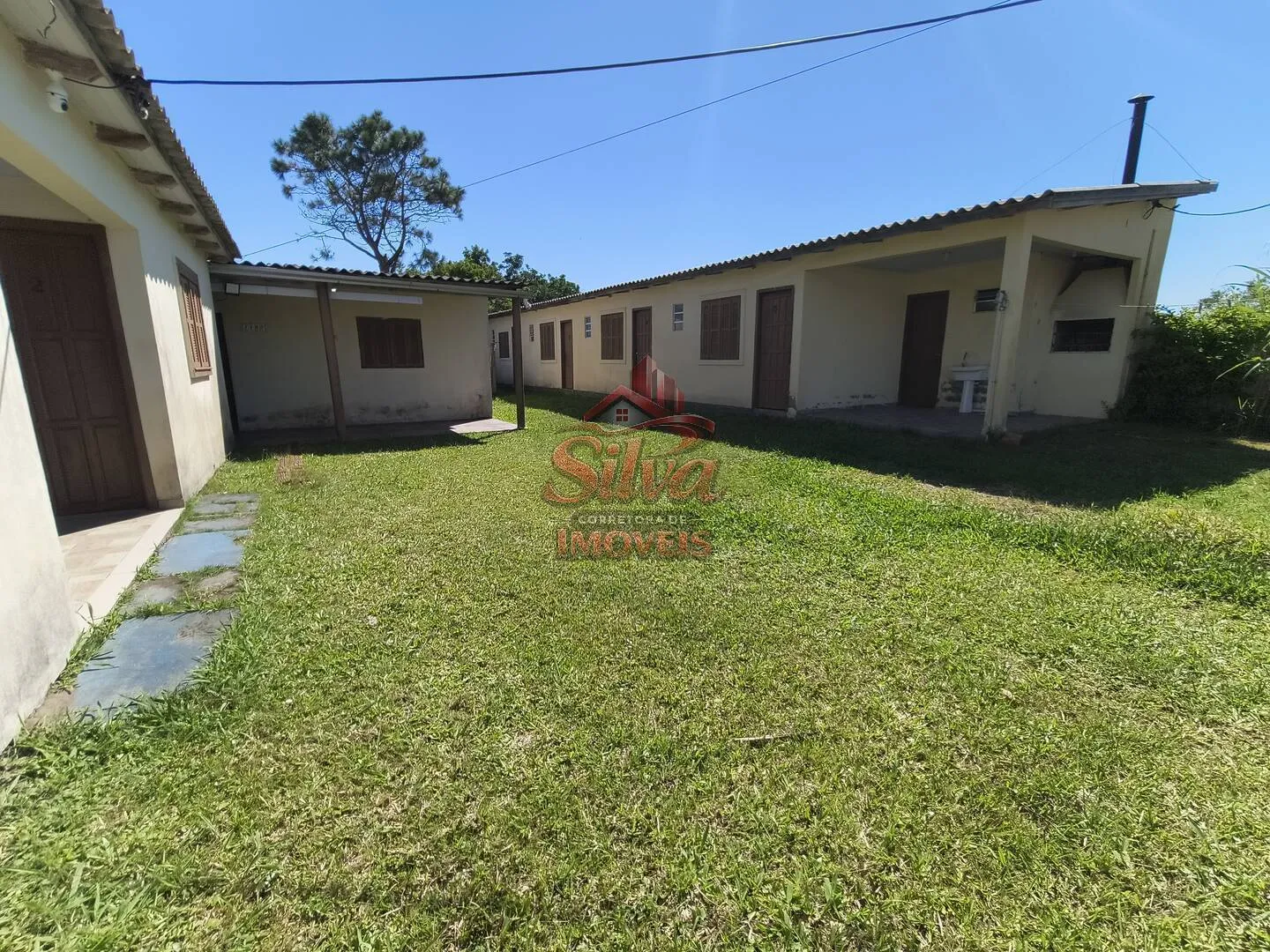 C124 | | Imóvel com 06 kitnets mobiliadas à venda em Imbé