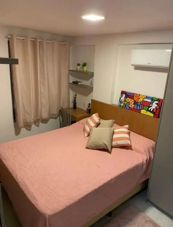 Imagem Apartamento mobiliado em Cabo Branco, 2 quartos sendo 1 suíte, lazer completo, piscina com vista e localização estratégica em João Pessoa.