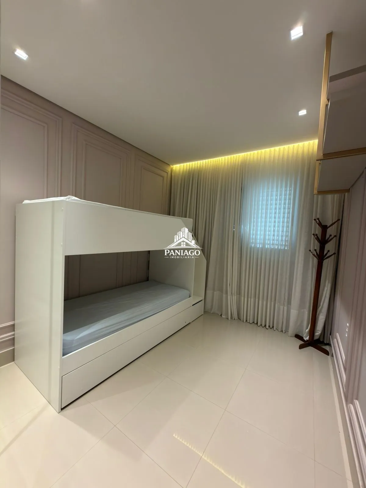 Imagem Apartamento Mobiliado para alugar no Edifício Portal do Bosque | Andar Alto