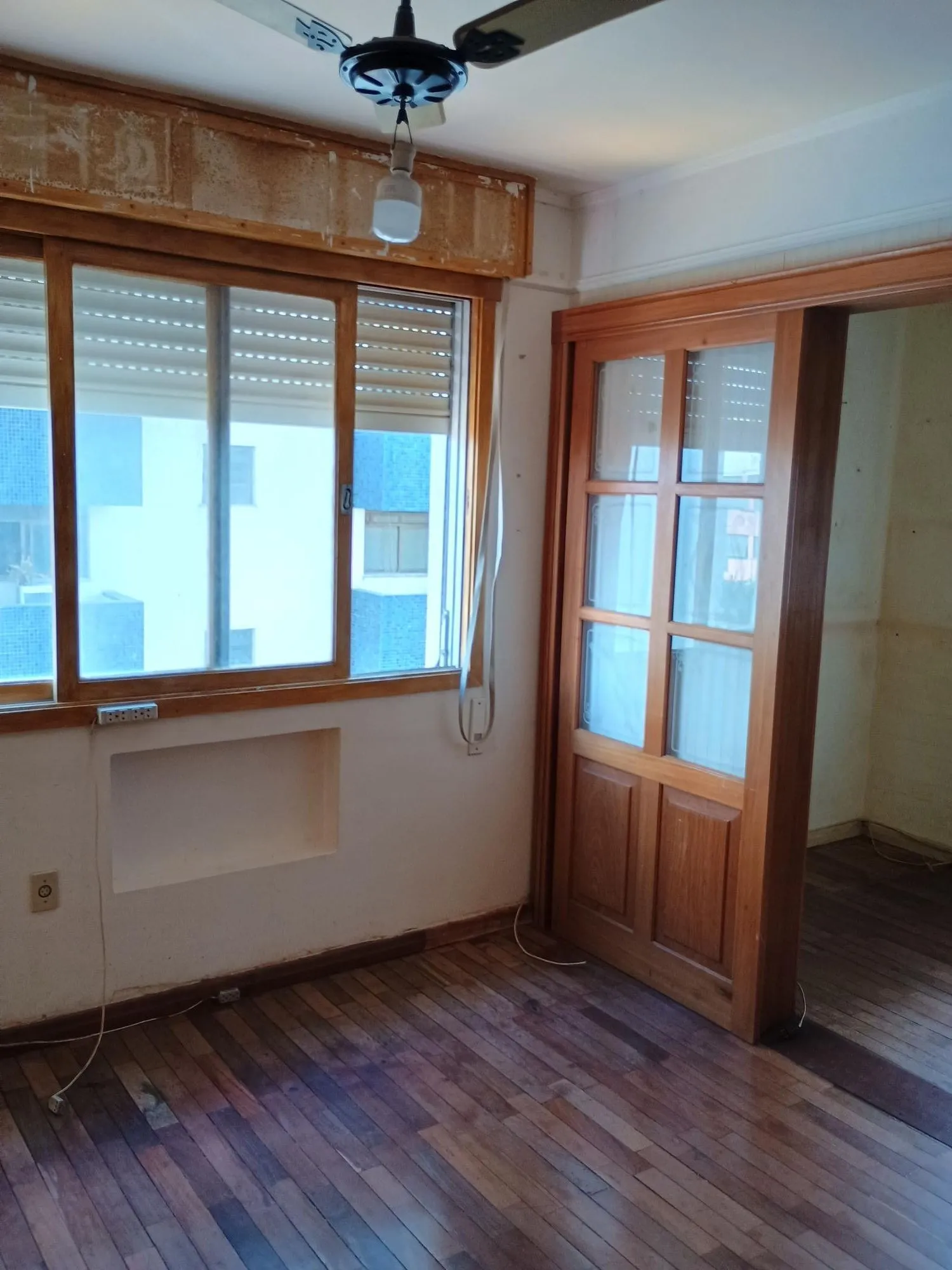 Imagem Apartamento com 03 quartos e 01 vaga à Venda no Bairro Rio Branco, Porto Alegre