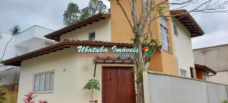 Imagem Linda casa condomínio fechado com 03 dormitórios e piscina