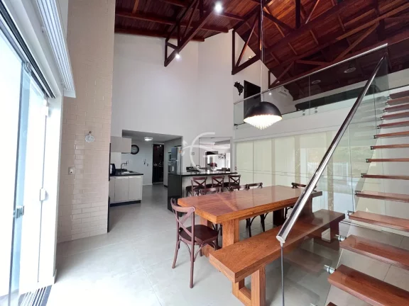 Imagem Excelente casa no Floresta com 220m² de área construída e um terreno de 600m² .