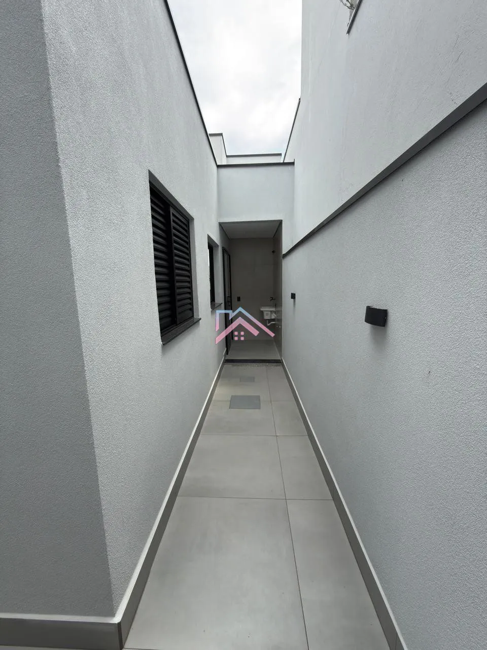Imagem Casa à venda - Área útil 75 m2 com 3 dormitórios sendo 1 suíte com closet - 2 vagas - Jardim Vale Ve