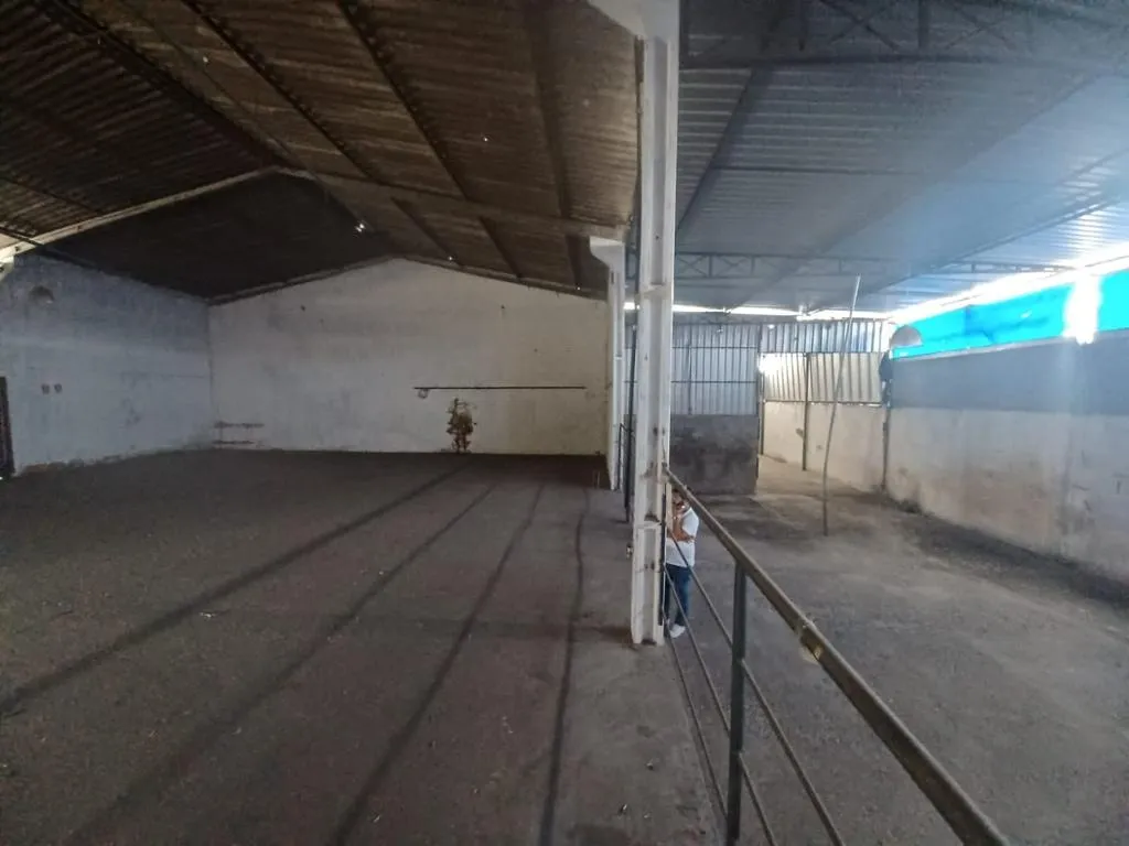 Imagem Galpão/Depósito/Armazém para aluguel 800 m2 Jardim São Lourenzo - Sorocaba - SP
