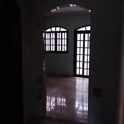 Imagem Sobrado à venda em Cotia-SP - Parque Isaac Pires: 2 quartos, 2 banheiros, 3 vagas, 100m² área. Aproveite!