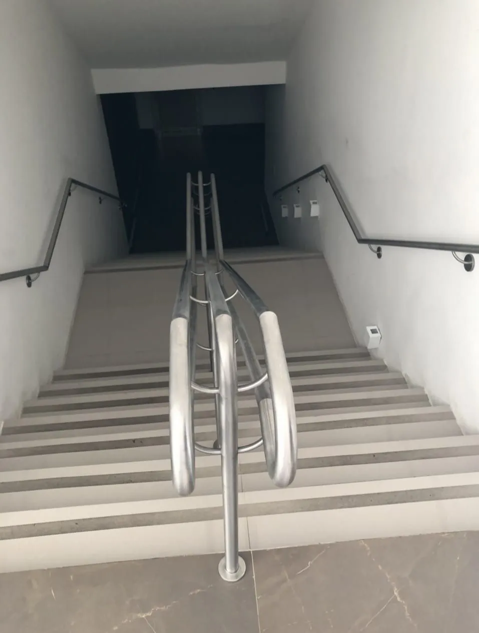 Imagem Prédio comercial no bairro Pedra Redonda