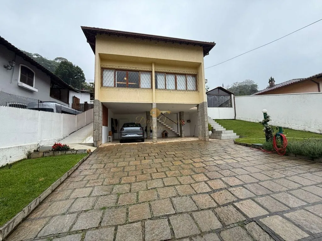 Foto do imóvel Casa para Venda em Teresópolis / RJ em Rua Júlio Rosa