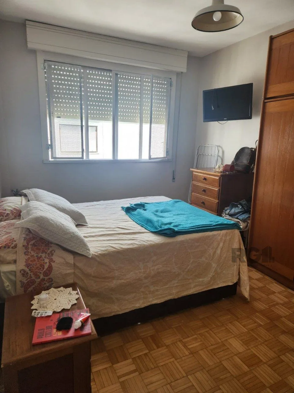 Imagem Apartamento de 1 quarto e uma vaga de garagem no bairro Floresta em Porto Alegre