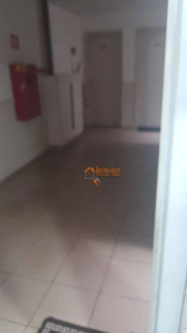 Imagem Apartamento com 2 dormitórios à venda, 44 m² por R$ 240.000,00 - Água Chata - Guarulhos/SP