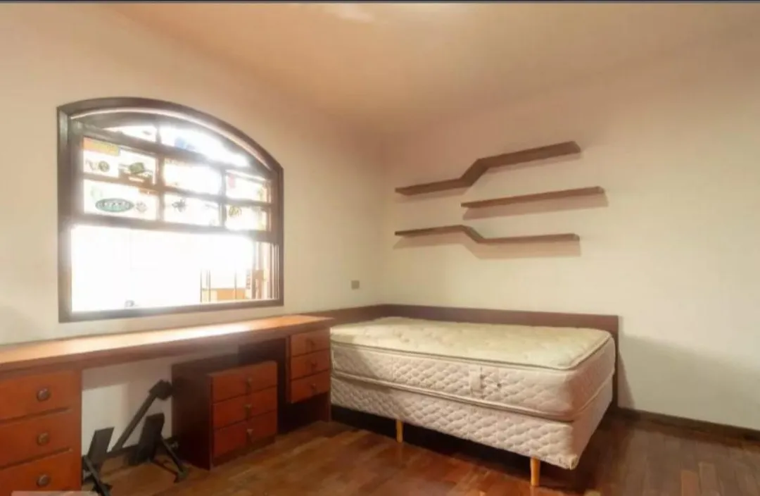Imagem VENDO EXCELENTE CASA NO BAIRRO CAMPO GRANDE!