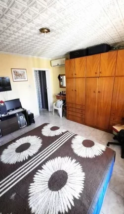 Imagem Casa Térrea - Vila Liviero - 2 Dormitórios - 3 vagas - 170mts