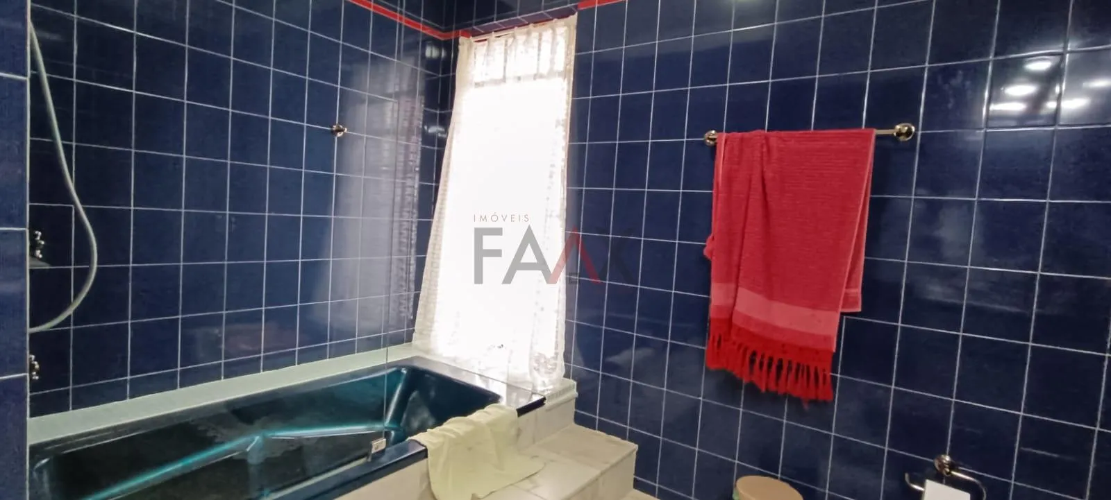 Imagem Triplex para locação no Bonsucesso em Guarapuava com 5 Dormitórios