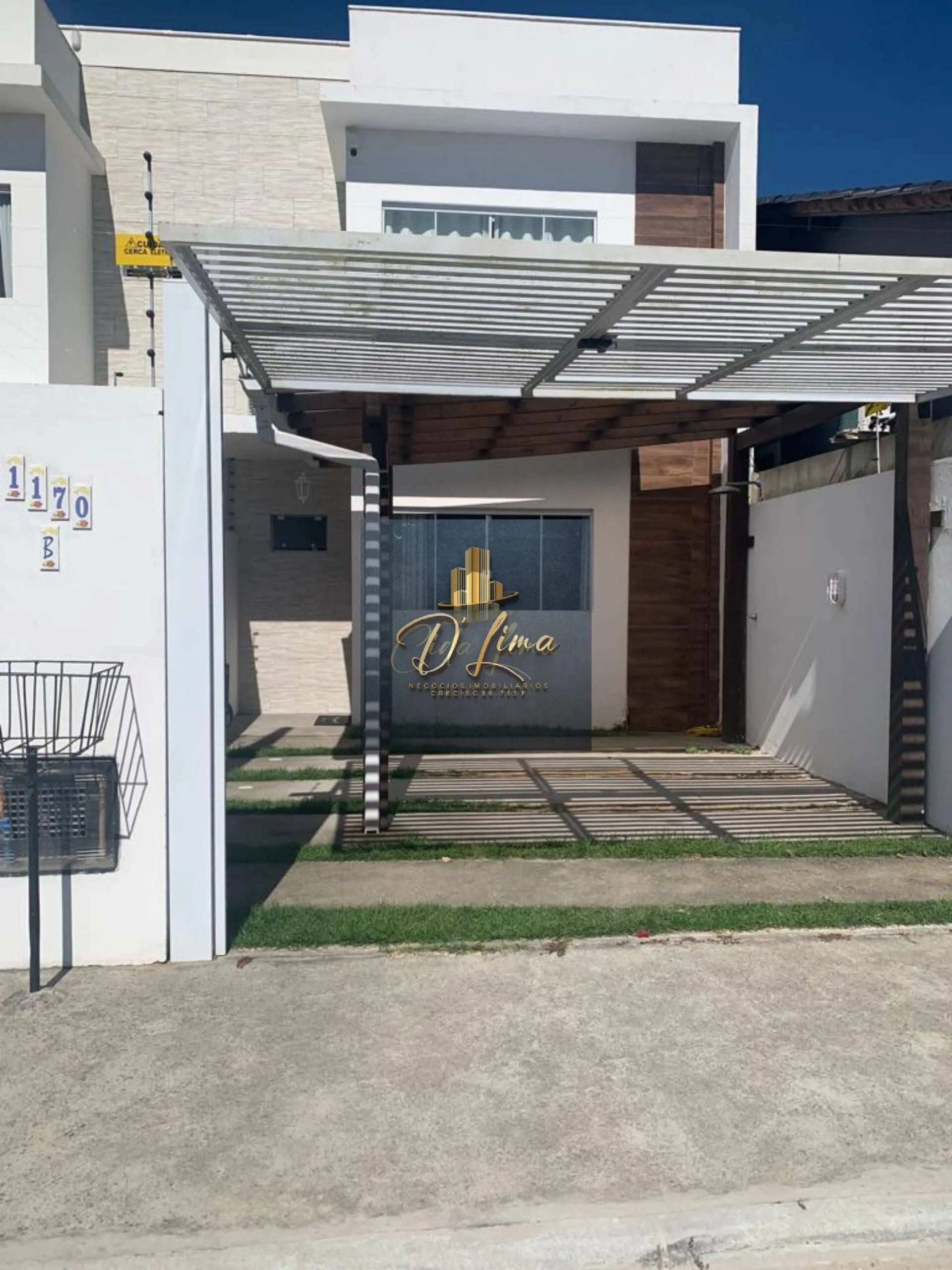 Imagem Sobrado a venda alto padrão, 2 quartos com suíte, no Norte da Ilha.